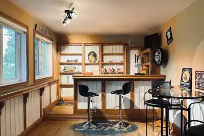 Image de Lakeside summer retreat at the Venice of Ontario