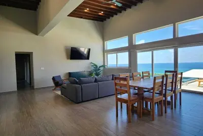 Image de Luxury Stay by Camp Bay Beach! 4-bedroom w/Pool, Ac, Gorgeous Views!