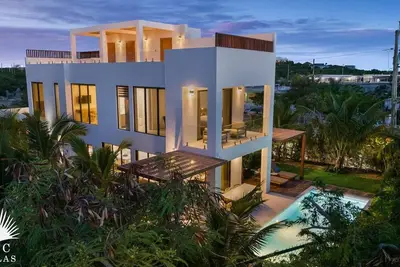 Image de Tc Villas | Lumiere North | Brand New, Walk to Grace Bay & Restaurants