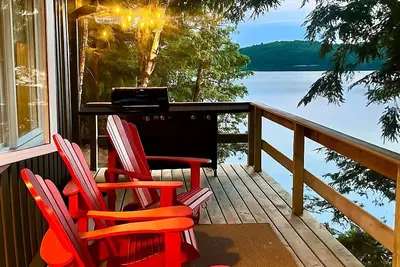 Image de Lakefront Cottage in North Frontenac – 3 Bedroom Retreat with Stunning Sunsets!