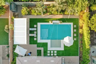 Image de Modern & Bright 5br|Near Stadium Westgate w/ Pool