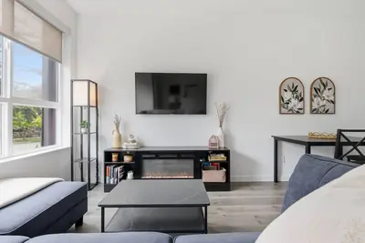 Image de Family-friendly Townhouse with Rooftop & Workspace Near Zoo, Breweries