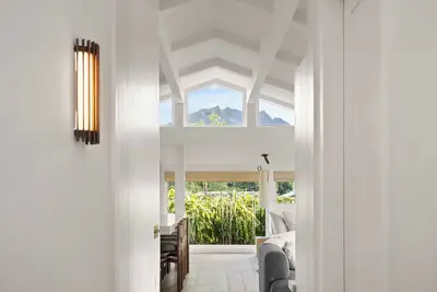 Image de Steps From Hanalei Beach- 5 Bdrm Luxury Remodel Plus Epic Mountain Views!