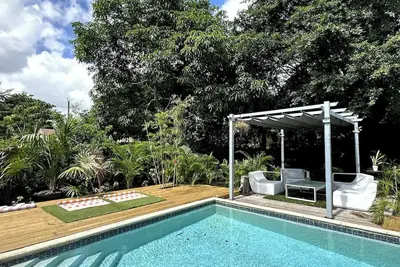 Image de Spacious Tropical Miami 3br Villa w/ Private Pool: Near Beach, Nightlife & Shops