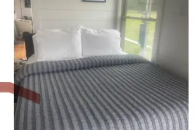 Image de Cozy 2-bedroom cabin in tranquil Leola with Ac