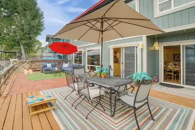 Image de Waterfront Clear Lake Home w/ Game Room & Deck!