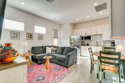 Image de Mtn Views & Private Hot Tub: Buckeye Getaway