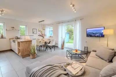 Image de Modern vacation home for up to 8 people, close to nature and quiet