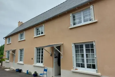 Image de La Maison au Mur Penché, Yvias près de Paimpol