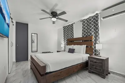 Image de Step Right Out to the Ocean | Exclusive Oceanfront Location | The Ultimate Caribbean Getaway | Our Setting is Unmatched