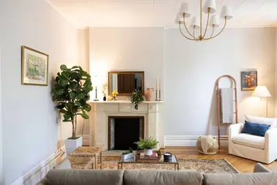 Image de Charming Apt. with Marble Mantel