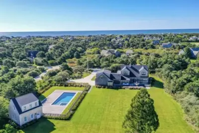 Newly Renovated Surfside Retreat