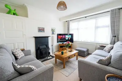 Image de Peaceful Broadstairs Flat with Parking · 15-Min Walk to Viking Bay Beach & Town