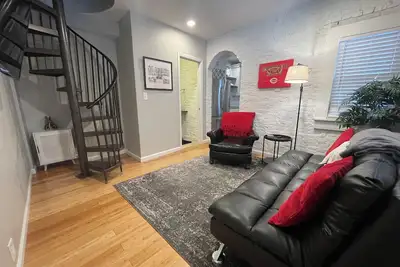 Image de Incline condo Otr / Downtown Cincinnati, Free Parking spot!