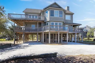 Image de Myllet, Ships Watch Community in Duck, Nc