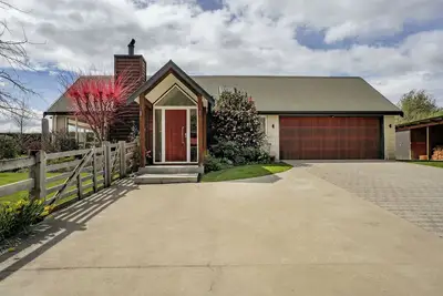 Image de Alpine Meadow Haven - Wanaka Holiday Home