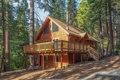 Image de Stylish 3br Chalet w/Ac + Private Lake/Pool Access