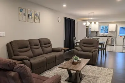 Image de 3bed Family abode in East Windsor / Tecumseh Rd