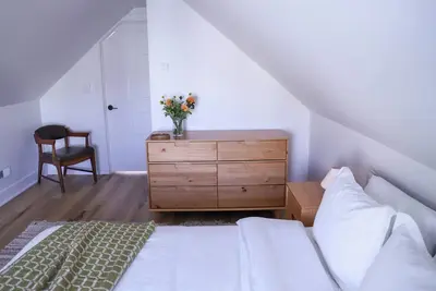 Image de Spacious Retro Apartment in Logan Square