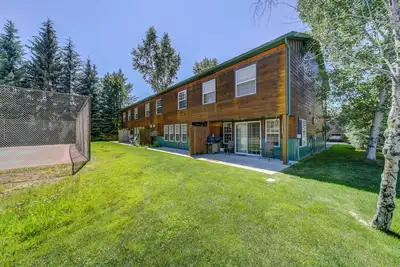 Image de Comfortable Townhome Close to Ponderosa State Park and Public Davis Beach