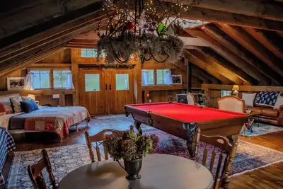 Image de Barn Loft at Little Peak Creek Farm!