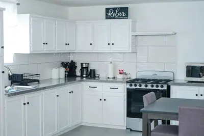 Image de Soothing apartment with Ac in charming Gros Islet and Pool Access