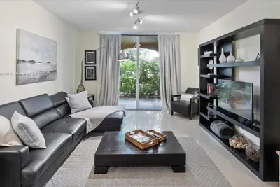 Image de 2 bedroom Condo located at the Yacht Club at Aventura