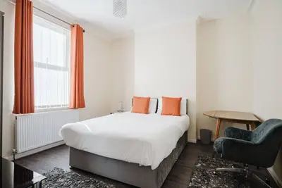 Image de Spacious 6bd Retreat: Homely Comfort and Garden