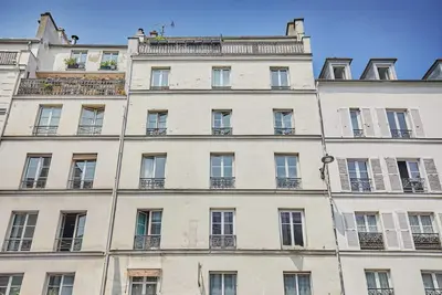 Image de Charmant appartement rénové au centre de Paris