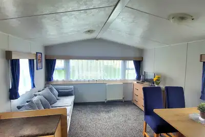 Image de Maison de vacances • Vue sur le lac • À 15 minutes de Goodwood