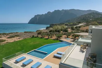 Image de Luxury sea view villa surrounded by natural beauty