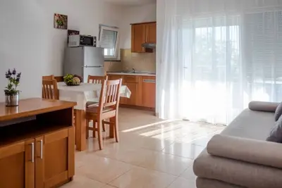 Image de One Bedroom Apartment with sea wiev 3
