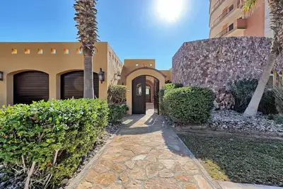 Villa Sirena 5 bedroom beach front