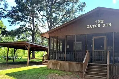 Image de The Gator Den at Caddo Lake in Karnack, Texas