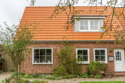 Image de Comfortable vacation home Heimathafen for 5 with garden and terrace in Tönning