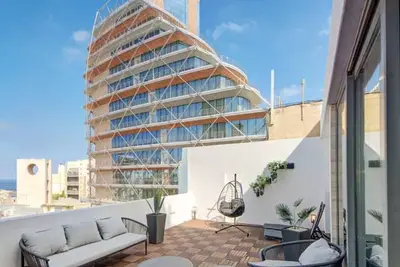Image de A lovely 2br penthouse in St Julians, Pv w/Wifi