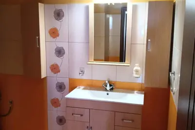 Image de Appartement 'Une Chambre' avec Vue sur la Montagne, Wi-Fi et Climatisation