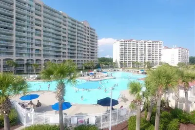 Image de Yacht Club Villas #2-902 Beautifully Decorated Condo!