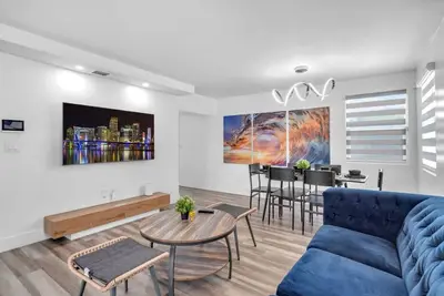 Image de Modern Stay Minutes from Wynwood & Design District
