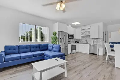 Image de Design District 4ppl Apt Near Art Work+Family Spot