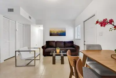 Image de ° Cozy Private 2 Br Apt 5min to Brickell  8th st °