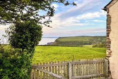 Image de 3 chambres à coucher à Bude