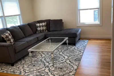 Image de Charming 3-bedroom house with private driveway, steps to train in Mamaroneck