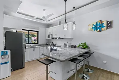 Image de Surfside Potrero 3 Room Apt