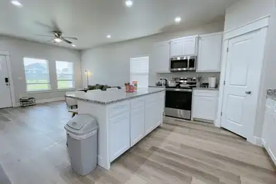 Image de 10 min to Casino, brand new 2b/1b single home 2025