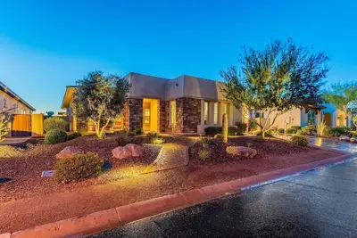 Image de 3br Peoria Home on the Golf Course-Pool Heat Avail