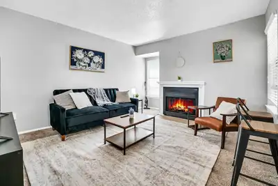 Image de Brand New Stylish Studio + Gym Access 2106