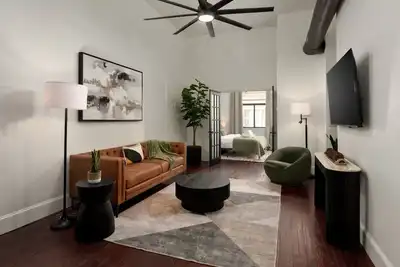 Image de Luxury Apartment on Front St | Walk to the Riverwalk!