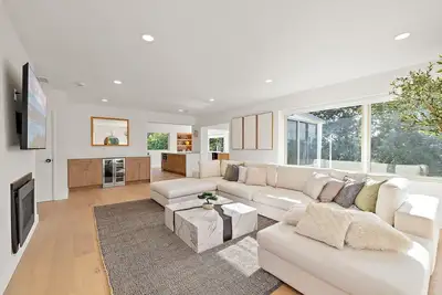 Image de Sunlit & Spacious Seattle Home near Space Needle