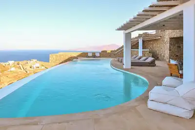 Image de The ultimate luxury escape overlooking Mykonos